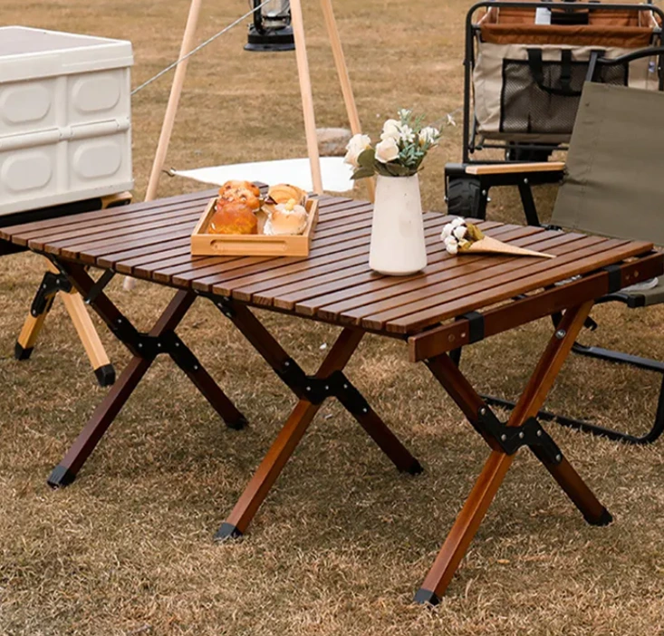 ক্যাম্পিং টেবিল